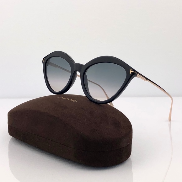 New TOM FORD Chloe Cat Eye Black Sunglasses - Picture 3 of 16